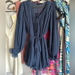 Never worn! Vici woman’s size M chiffon navy with white blue polka dot romper!